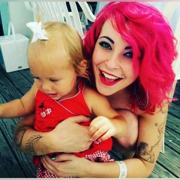 Meet your Posher, Lisa - Picture 4 of 15